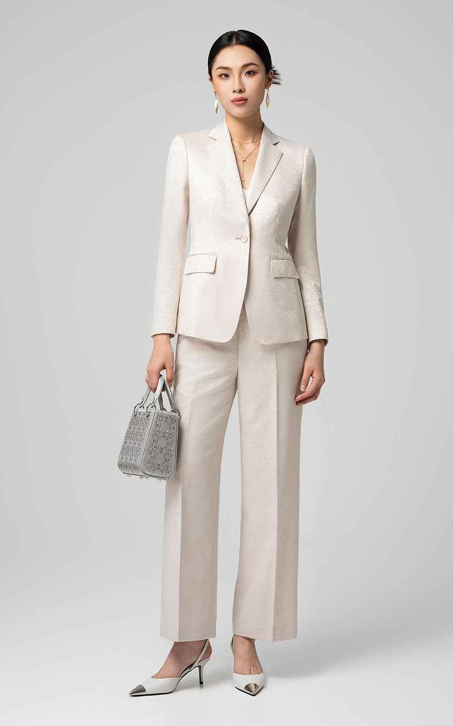 Chic Beige Blazer Suit Set - Modern Professional
